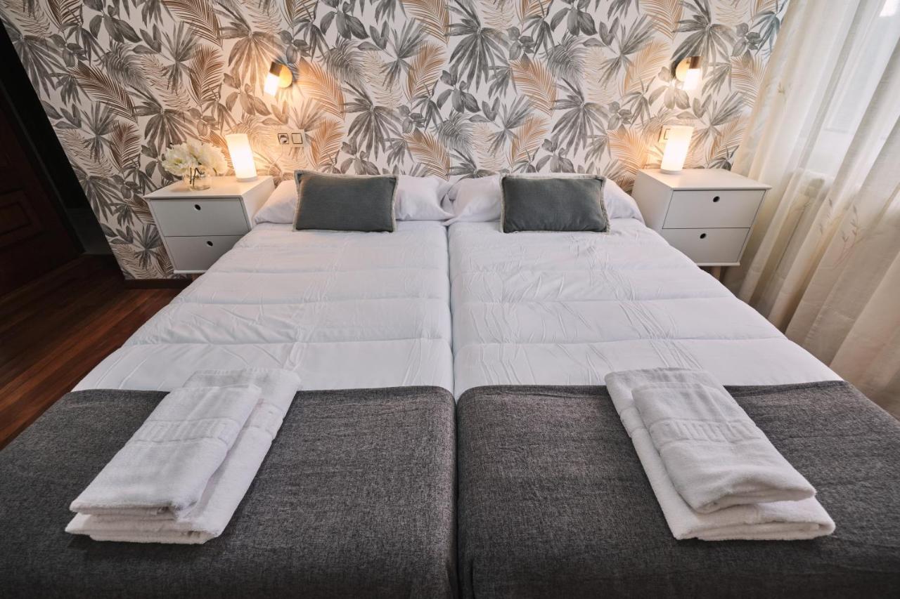 Peregrina Pension 5 Педрусо Экстерьер фото
